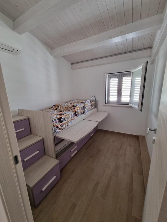 Maria Blue House